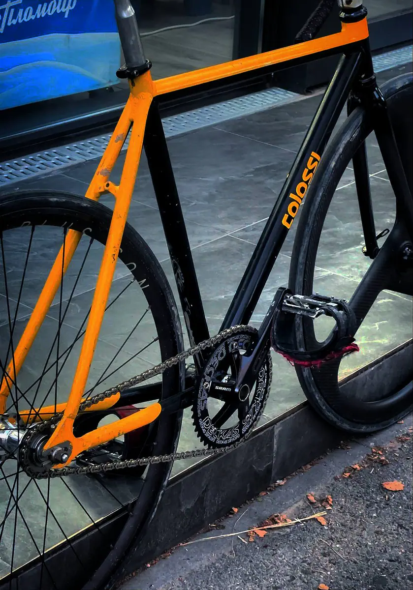 Colossi choko track